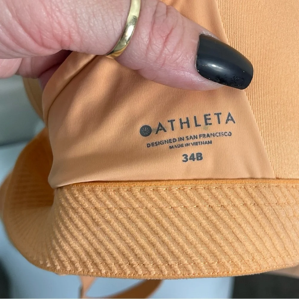 Athleta Sports Bra - Picture 2 of 3